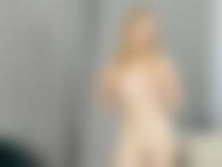 Live cam show with Qiyana - Cute on madthumbs