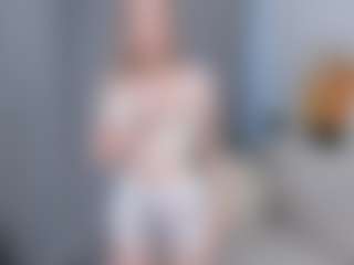 Live cam show with Qiyana - Upskirt on TeamSkeetLive