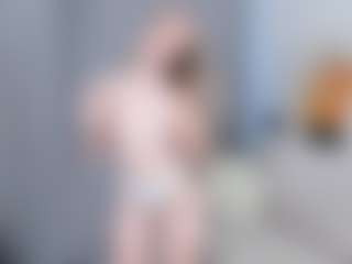 Live cam show with Qiyana - Upskirt on Mixed Magazine Live