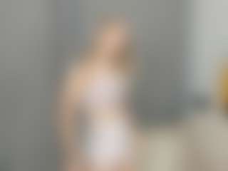 Qiyana's Live Sex Cam Show