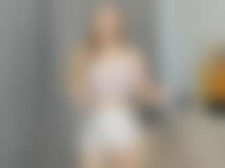 Qiyana's Live Sex Cam Show