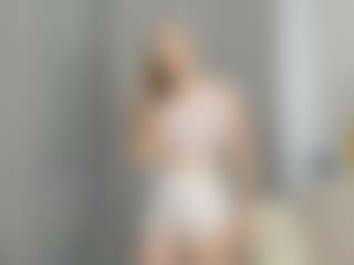 Qiyana's Live Sex Cam Show
