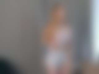 Live cam show with Qiyana - Blonde Hair College on Camsoda