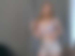 Live cam show with Qiyana - Blonde Hair College on Camsoda