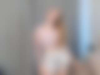 Live cam show with Qiyana - Solo on Camsoda