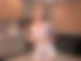 Live cam show with Qiyana - Upskirt on Camsoda