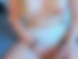 Live cam show with Qiyana - Upskirt on Camsoda