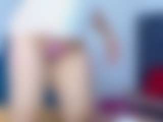 Live cam show with CamilaDante - New Big Tits on Camsoda