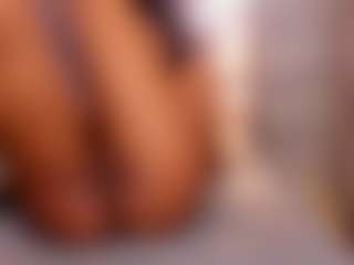 Live cam show with Danna-eboni - Athletic Ebony on Camsoda Late Night