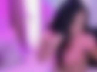 juliabonnie MILF webcam performer live streaming
