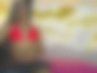 Live cam show with KendallSexxy - Facial Piercings on AdultVida.com