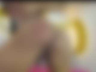 Live cam show with KendallSexxy - Smoking on xxxlivecams.org