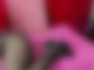 Live cam show with MiaDivineH - Body Massage on Camsoda