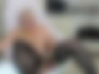 MilfAmelia MILF webcam performer live streaming