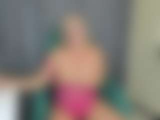 Live cam show with MilfAmelia - Blonde Hair Middle Aged on Camsoda