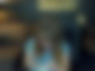 AlexaAmour MILF webcam performer live streaming