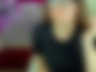 AlexaAmour MILF webcam performer live streaming