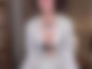 AlveraChausse's Live Sex Cam Show