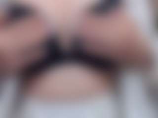 AlveraChausse's Live Sex Cam Show