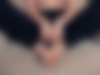 AlveraChausse's Live Sex Cam Show