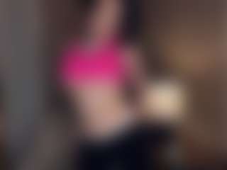AlveraChausse's Live Sex Cam Show