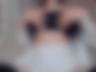 AlveraChausse's Live Sex Cam Show
