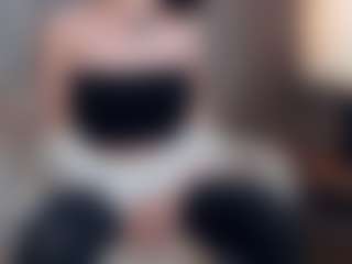AlveraChausse's Live Sex Cam Show