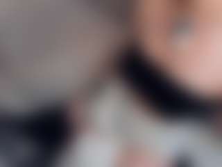 AlveraChausse's Live Sex Cam Show