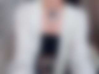 AlveraChausse's Live Sex Cam Show