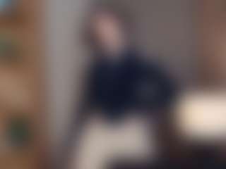 AlveraChausse's Live Sex Cam Show