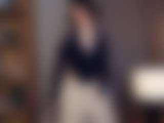AlveraChausse's Live Sex Cam Show