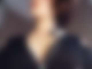 AlveraChausse's Live Sex Cam Show