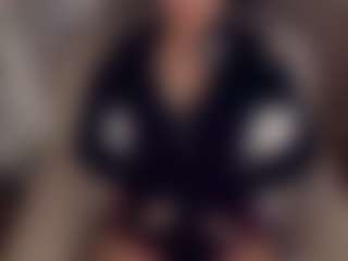 AlveraChausse's Live Sex Cam Show