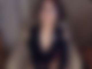 AlveraChausse's Live Sex Cam Show