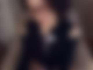 AlveraChausse's Live Sex Cam Show