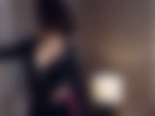 AlveraChausse's Live Sex Cam Show