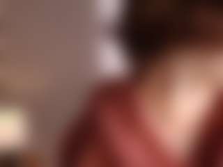 AlveraChausse's Live Sex Cam Show
