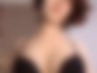 AlveraChausse's Live Sex Cam Show
