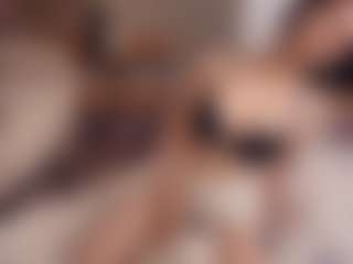 AlveraChausse's Live Sex Cam Show