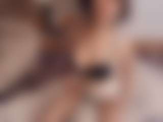 AlveraChausse's Live Sex Cam Show