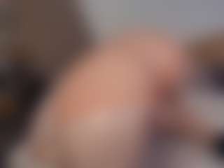 AlveraChausse's Live Sex Cam Show