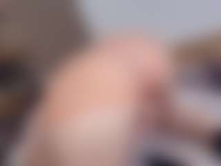 AlveraChausse's Live Sex Cam Show