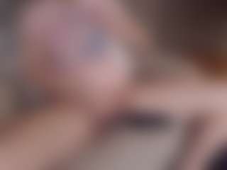 AlveraChausse's Live Sex Cam Show