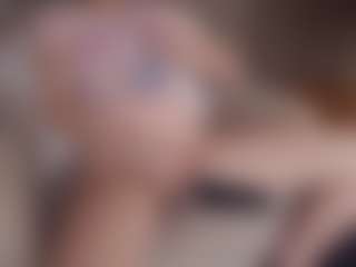 AlveraChausse's Live Sex Cam Show