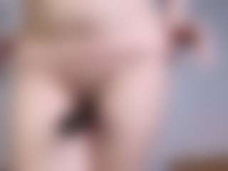 AlveraChausse's Live Sex Cam Show