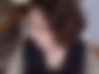 AlveraChausse's Live Sex Cam Show