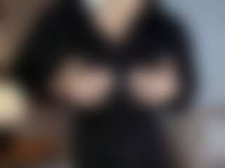 AlveraChausse's Live Sex Cam Show