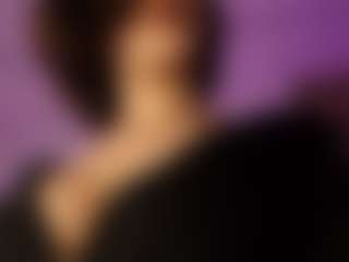 AlveraChausse's Live Sex Cam Show