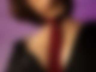 AlveraChausse's Live Sex Cam Show
