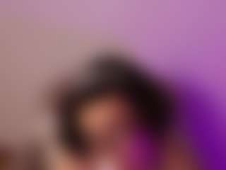 AlveraChausse's Live Sex Cam Show
